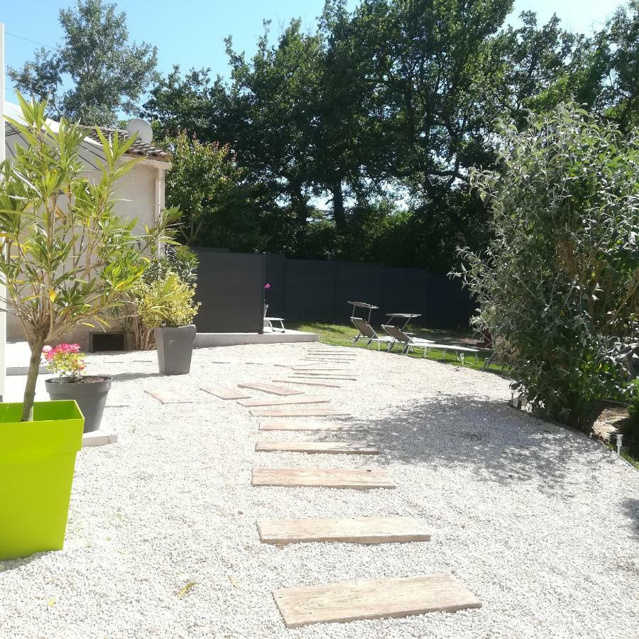 Appartements Dans Villa Privee Avec Piscine, Jardin, Parking Clos, Wifi, Climatisation Meyreuil Exteriér fotografie